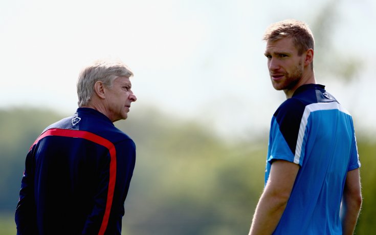 Венгер: Не гледаме назад, очакваме финала за ФА Къп