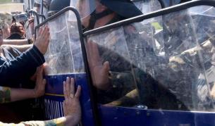 След мирен протест в Скопие - осем ранени и безредици