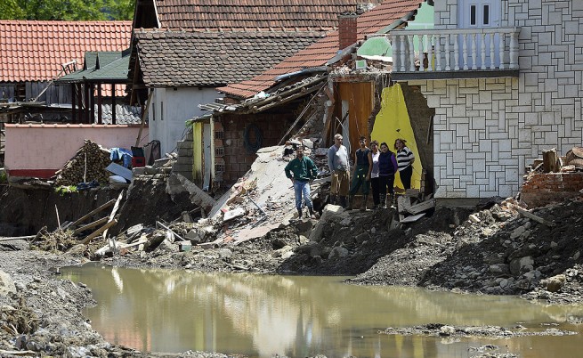 Звезди помагат и прозовават за съпричастност след наводненията на Балканите