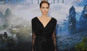 Анджелина Джоли