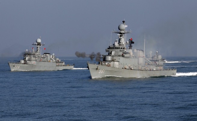 Северна Корея стреля до южнокорейски боен кораб