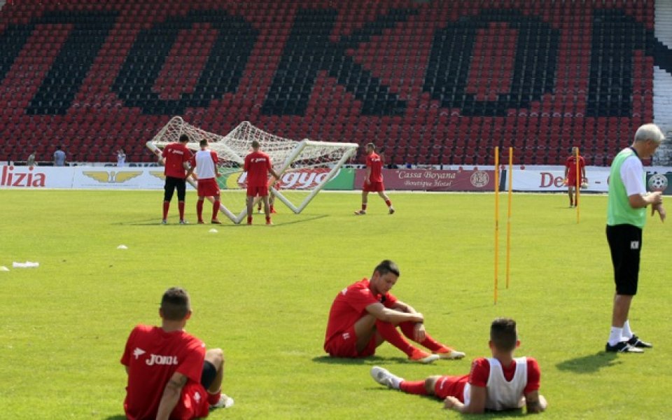 Локо София гони елитните групи