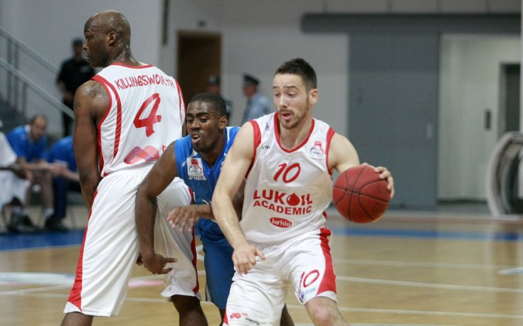 Аврамов с 8 точки при победата на Асесофт Плоещ над Крайова