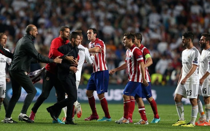 Видео: Диего Симеоне тръгна да бие младок от Реал