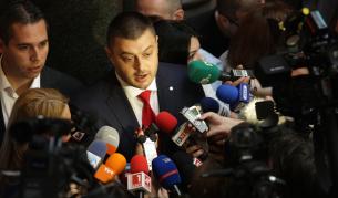 Николай Бареков в кулоарите на парламента