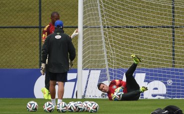 Въпреки пороя, бразилците тренират