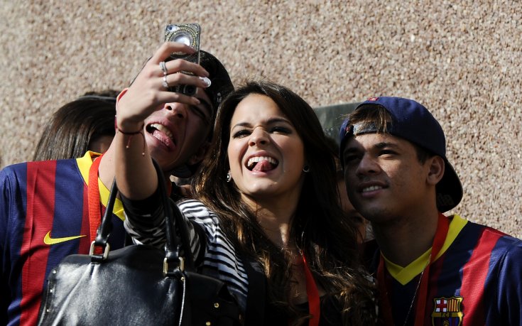 Неймар е предложил брак на Бруна