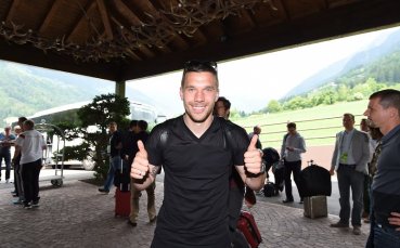 Германия без Подолски срещу Алжир