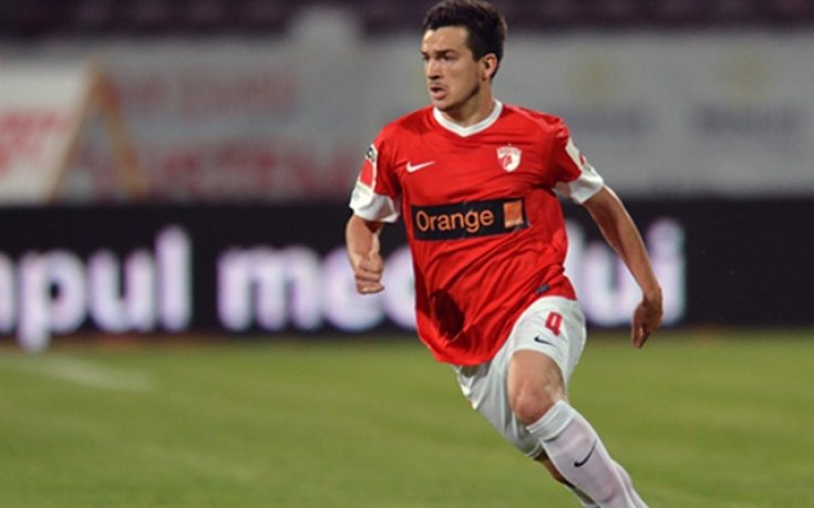 Стяуа надцаква Ботев за играч на Динамо