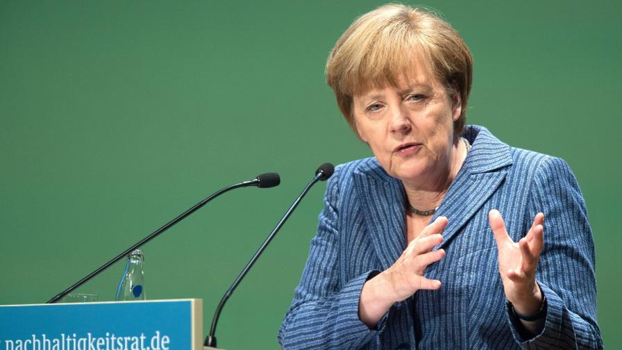 Меркел заплаши Русия с нови санкции