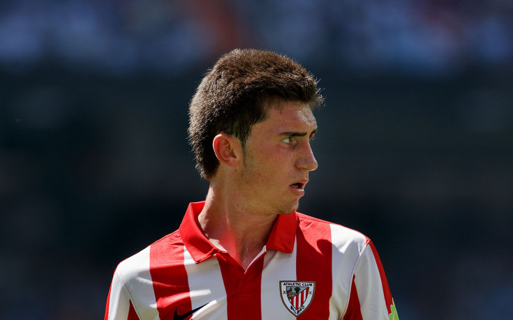 Пуйол става агент на Лапорт и го праща в Барселона