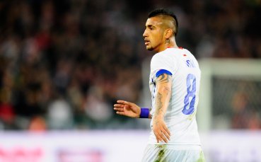 Артуро Видал тренира на пълни обороти преди мача с Австралия