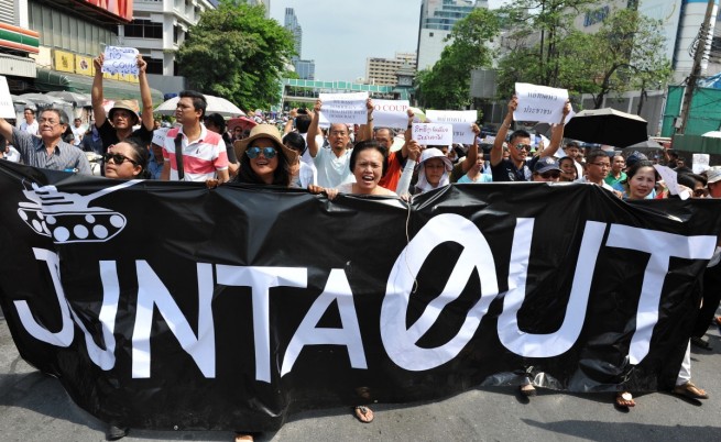 Протест срещу хунтата в Тайланд