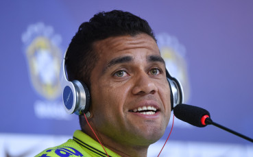 Дани Алвеш си пожела Аржентина на финал