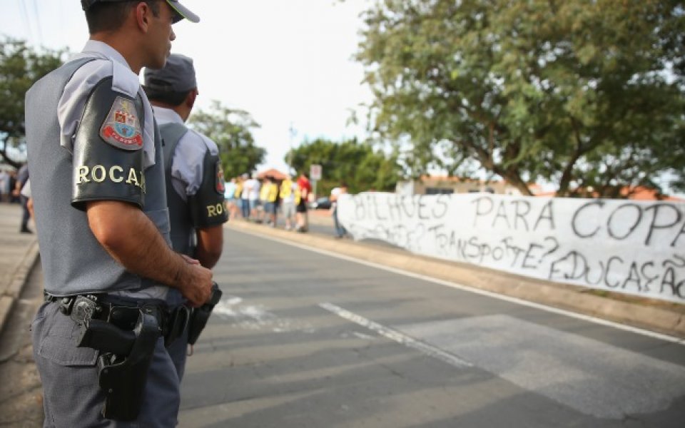 Полицията в Бразилия арестува  официален разпространител  на билети за Мондиал 2014