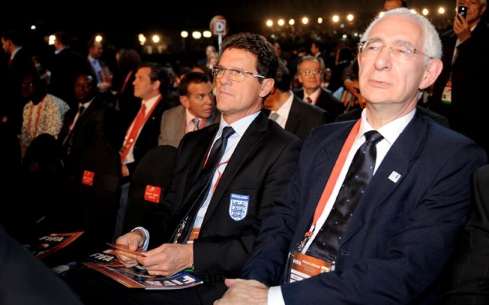 Нарекоха ФИФА - мафиотско семейство, а Блатер - Дон Корлеоне