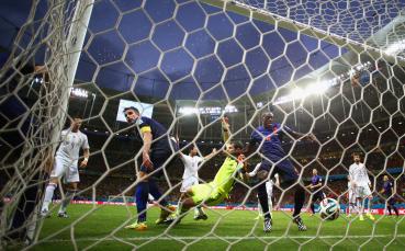 ВИДЕО: Холандия унизи Испания