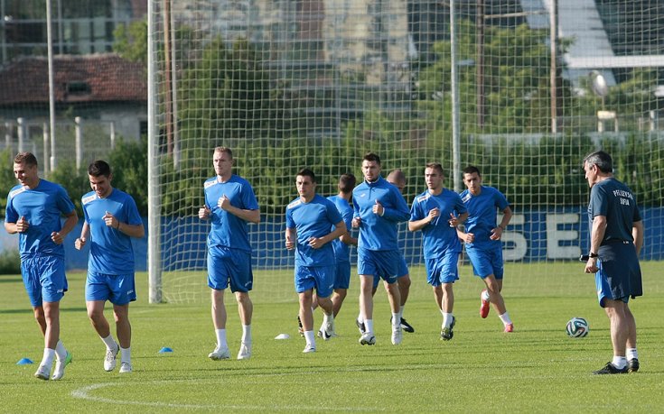 Левски потегли за Правец без Генков, Чмовш и Гаджев