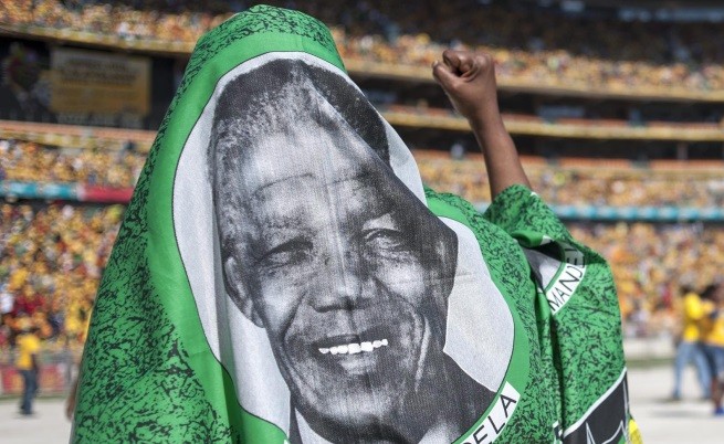 Музикални легенди отдадоха почит на Мандела