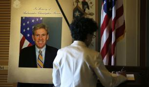 При нападението загина посланикът на САЩ в Либия Кристофър Стивънс и други трима американци