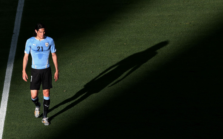 Кавани с намек, че не му се остава в ПСЖ