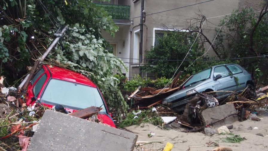 Североизточна България се съвзема от шока след потопа