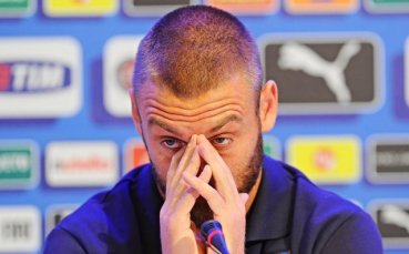 Италия изтръпна, Де Роси е контузен