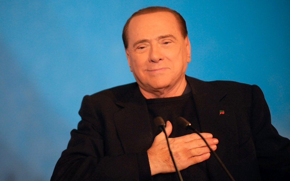 Берлускони си блъска главата: Сега кой ще купи Балотели?