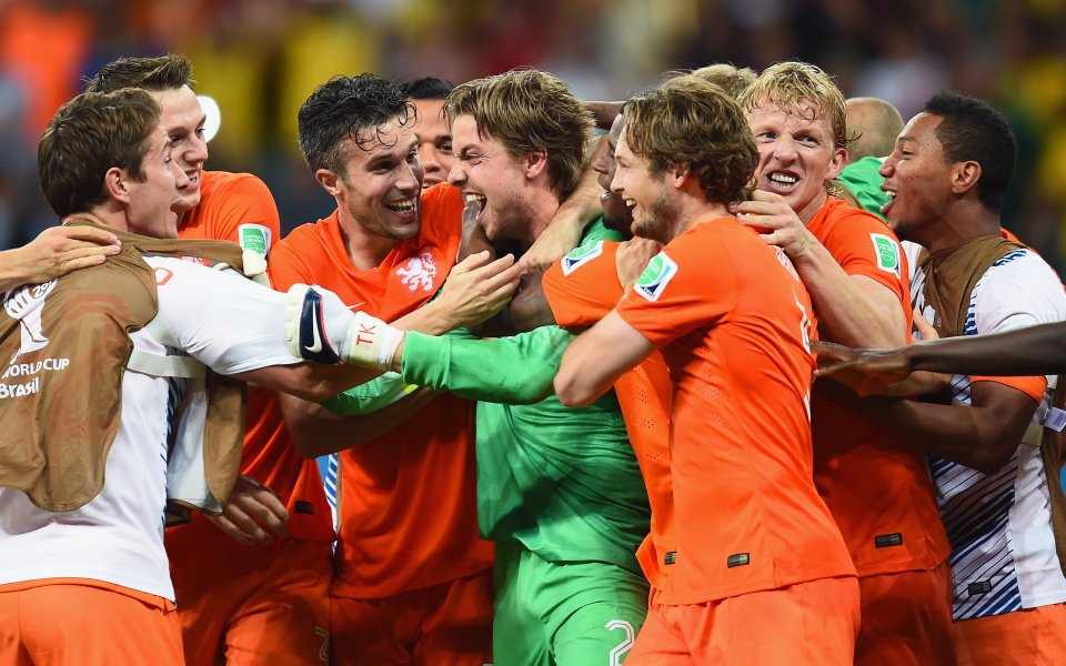 Дузпи и Тим Крул спасиха Холандия срещу Коста Рика