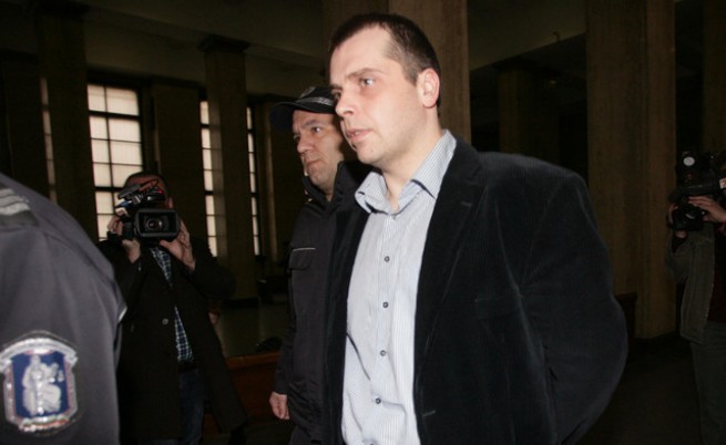 Потвърдиха доживотната присъда на двоен убиец