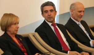 Веднага след Росен Плевнелиев приветствие към участниците в конференцията отправи и американският посланик у нас Марси Рийс, както и посланикът на Австрия Герхард Райвегер