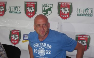 Бившият футболист и временен треньор на Левски Викторио Павлов