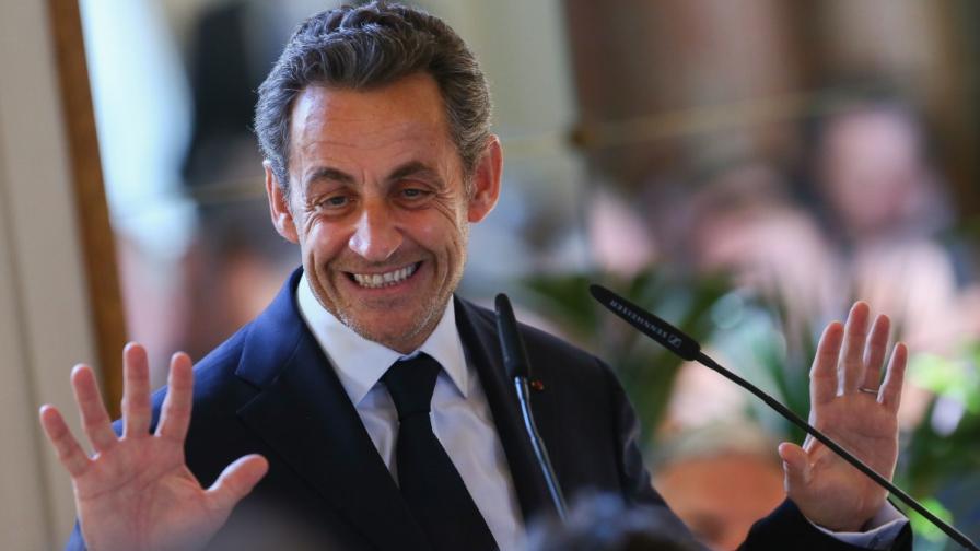 "Монд" публикува записи, уличаващи Саркози в търговия с влияние