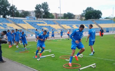 Левски тренира без Сърмов