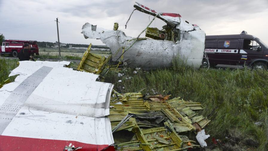 Сепаратистите обещаха безопасен достъп до падналия самолет