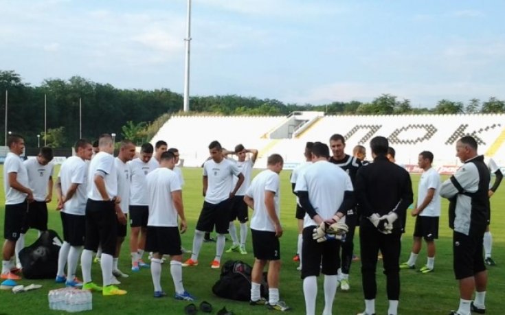 Локо Пловдив играе контрола с аматьори в сряда