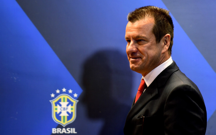 Дунга определи окончателния състав на Бразилия за Копа Америка