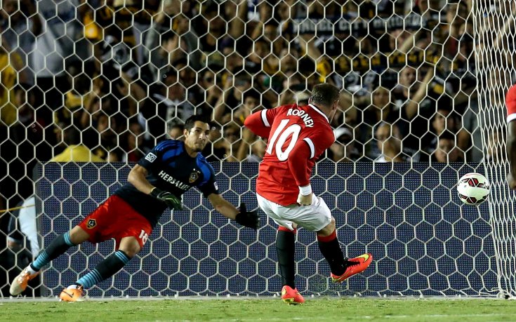 Зашеметяващ старт за Манчестър Юн на Ван Гаал