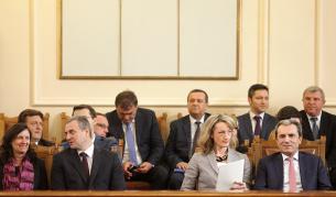 Край: Оставката на кабинета „Орешарски“ е приета