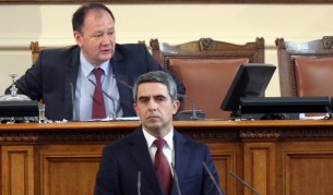 Росен Плевнелиев говори от парламентарната трибуна днес