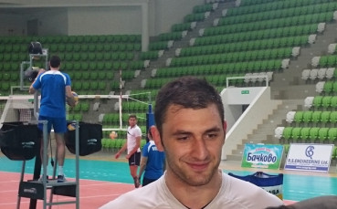 Соколов: Уча се от Николов