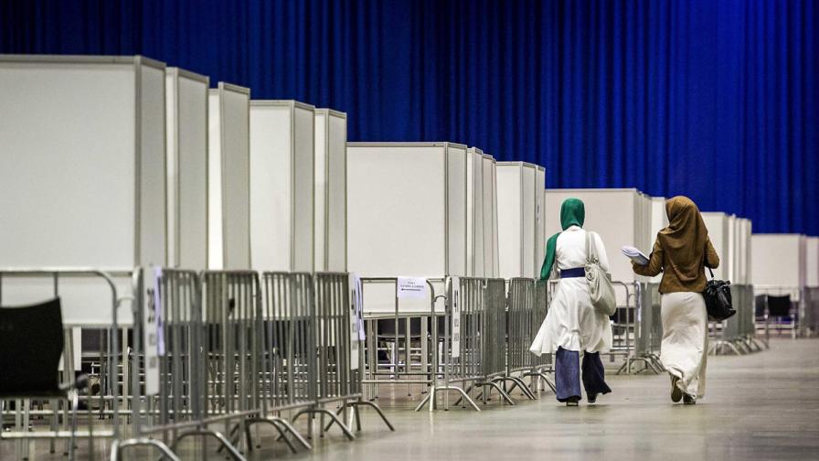 В Турция за пръв път гласуват на преки избори за президент