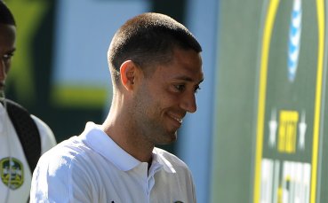 ВИДЕО: Фланелка за пуканки?! Това е Клинт Демпси