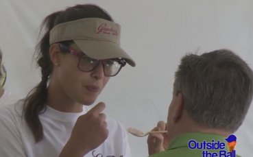 ВИДЕО: Ана Иванович под прикритие, продава сладолед
