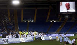 "Мачът на мира" на папа Франциск с куп легенди