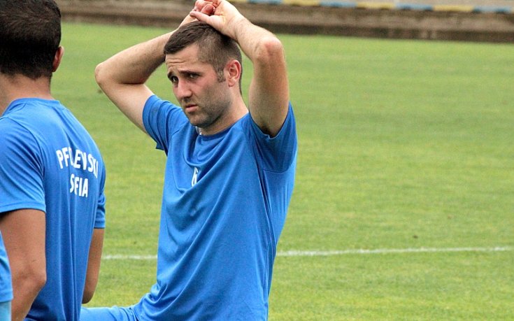 Нападател, минал през Монако, тренира с Левски
