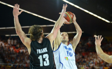 Нова Зеландия взе дербито на аутсайдерите с Финландия