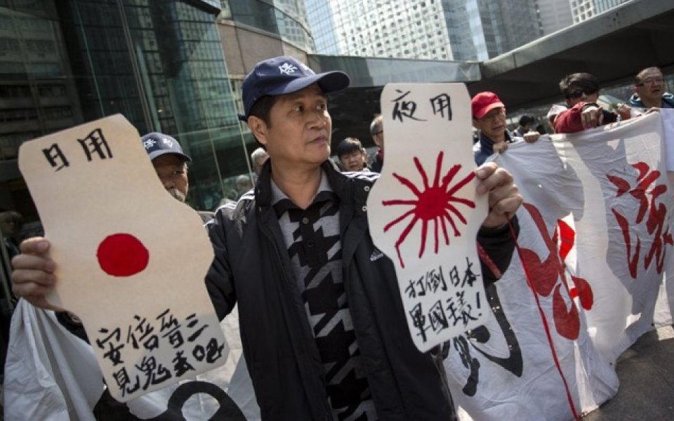 Над половината китайци очакват война с Япония