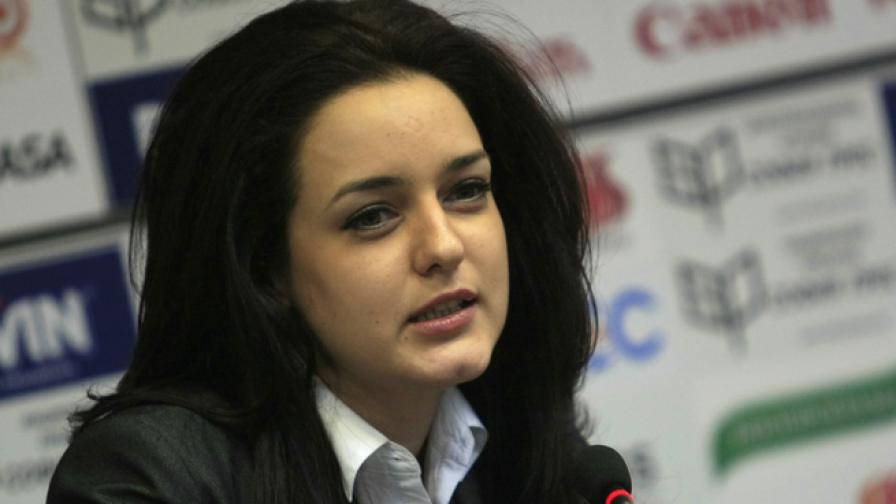 Калина Крумова напуснала ББЦ заради неспазено обещание за жена в ЕП