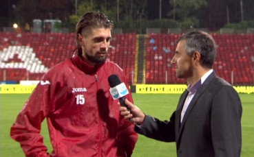 Бранеков: Не е нормално да се играе футбол на подобни терени